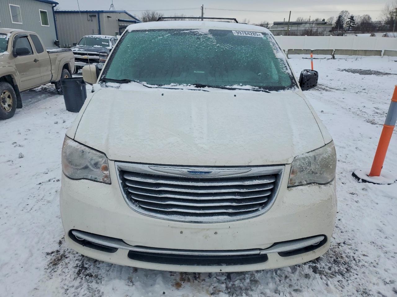 2012 CHRYSLER TOWN & COUNTRY TOURING photo 5