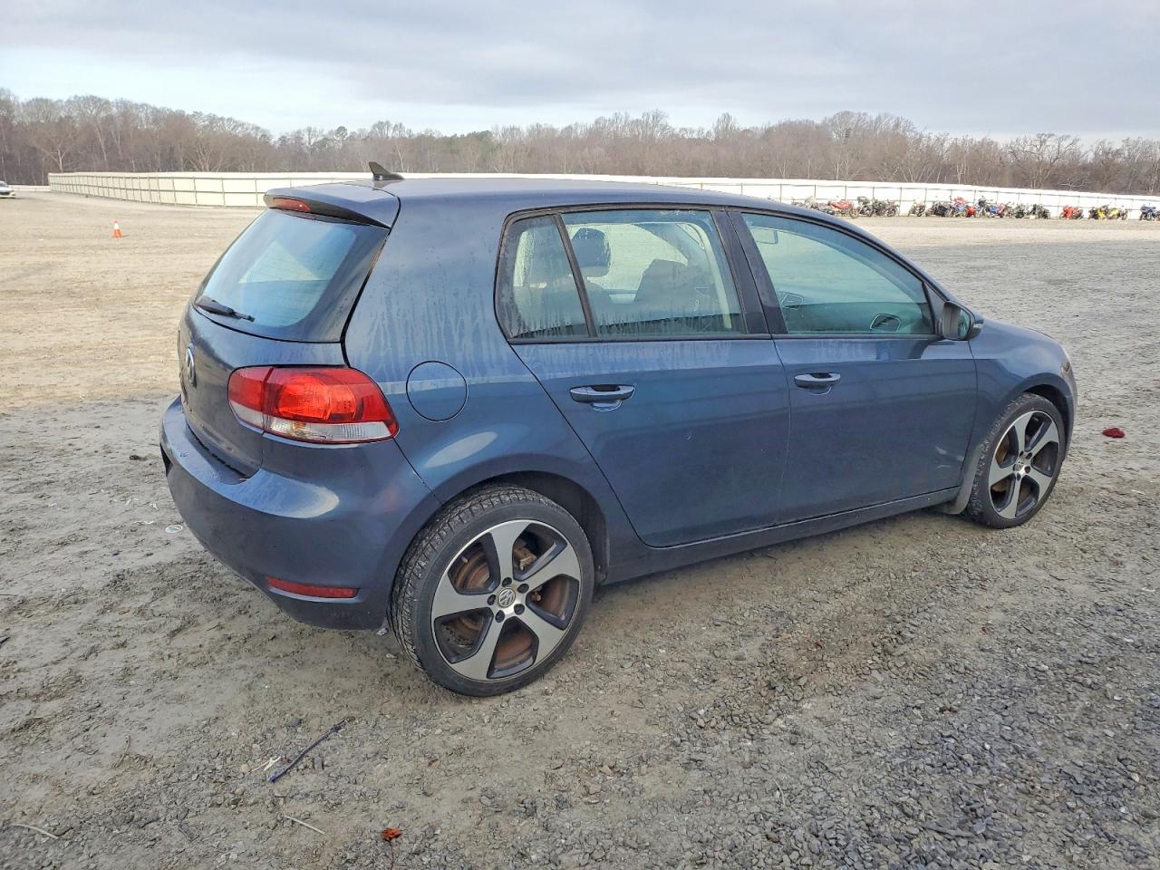 2012 VOLKSWAGEN GOLF photo 3