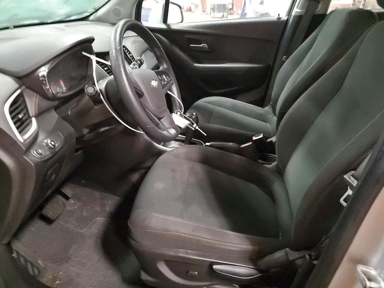 2019 CHEVROLET TRAX LS photo 7
