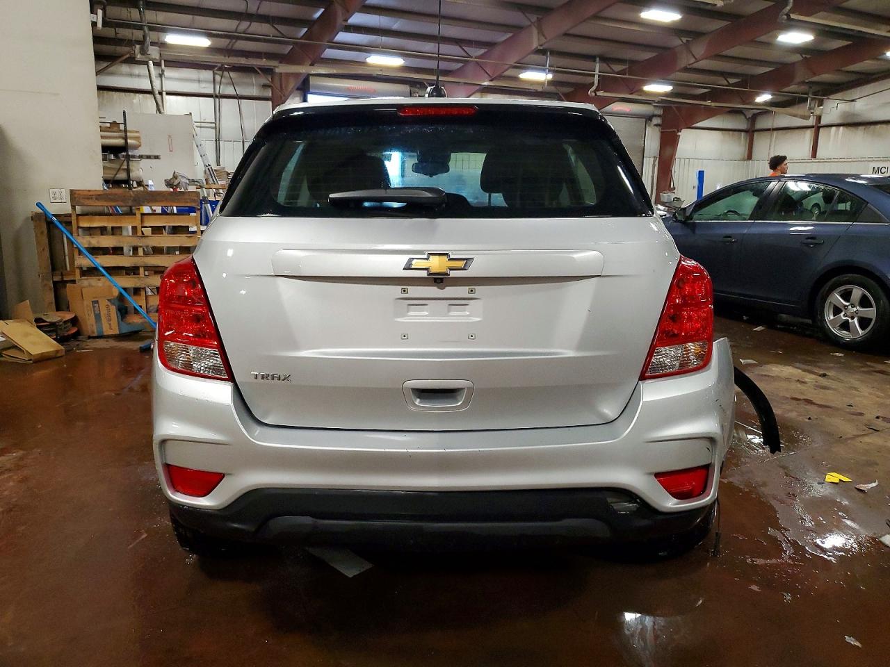 2019 CHEVROLET TRAX LS photo 6