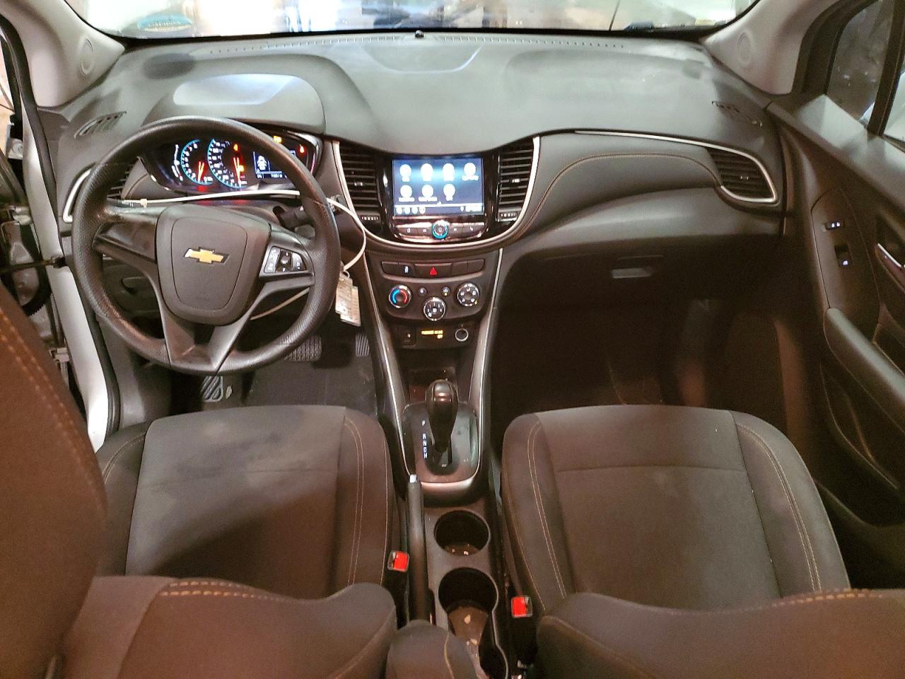 2019 CHEVROLET TRAX LS photo 8