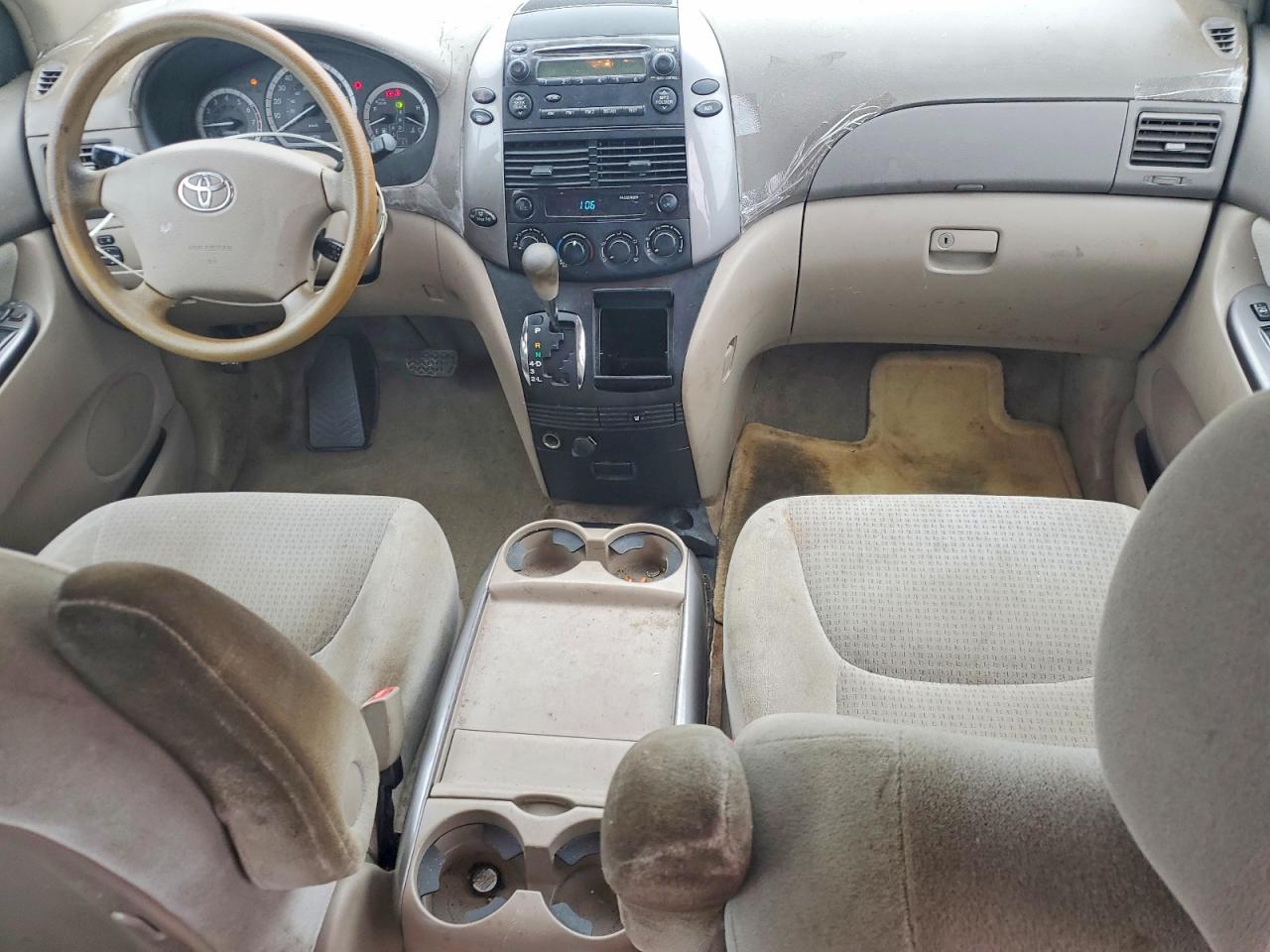 2006 TOYOTA SIENNA CE photo 8