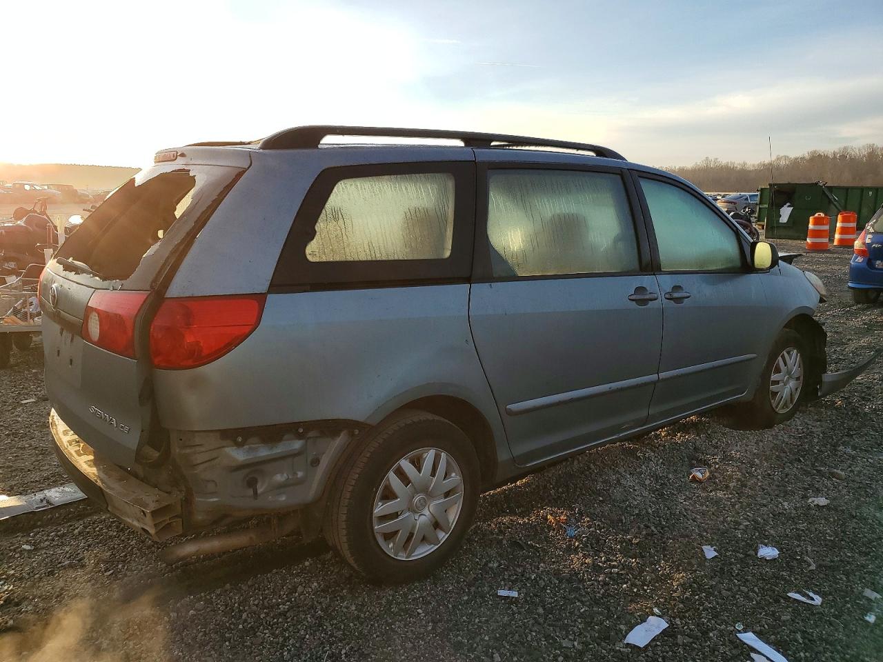 2006 TOYOTA SIENNA CE photo 3