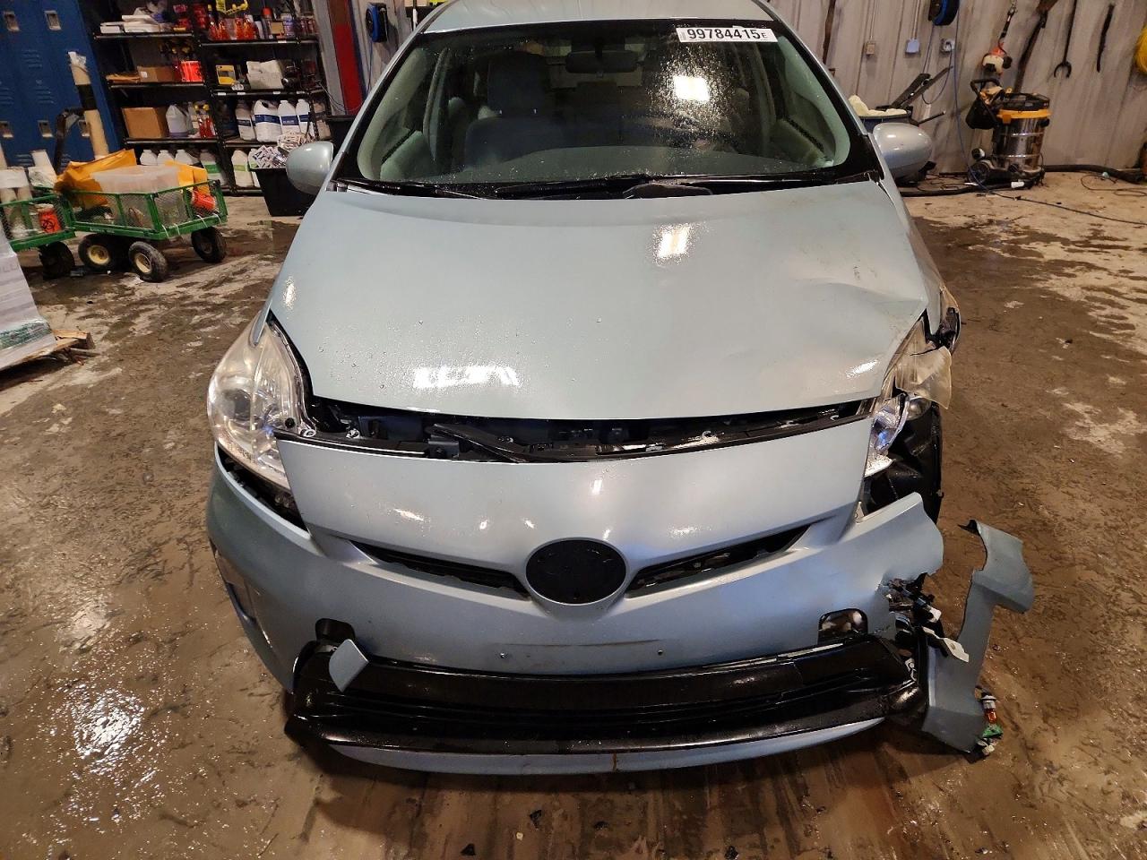 2013 TOYOTA PRIUS photo 21