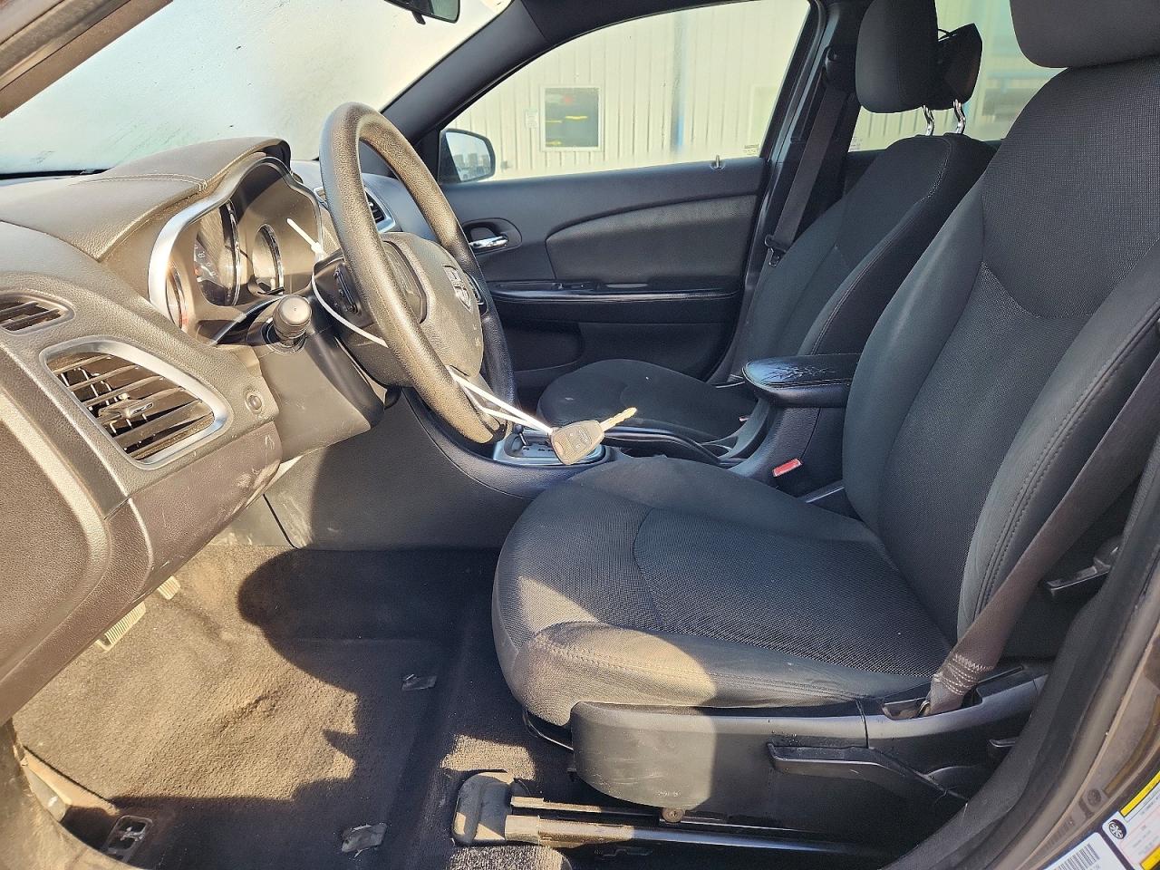 2014 DODGE AVENGER SE photo 7