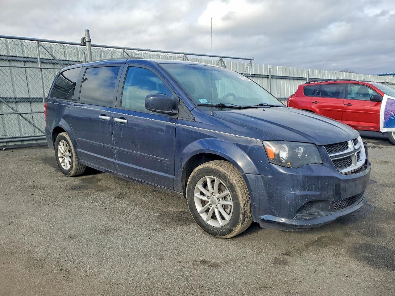 2013 DODGE GRAND CARAVAN SXT photo 4