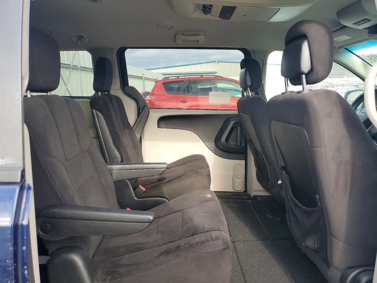 2013 DODGE GRAND CARAVAN SXT photo 11