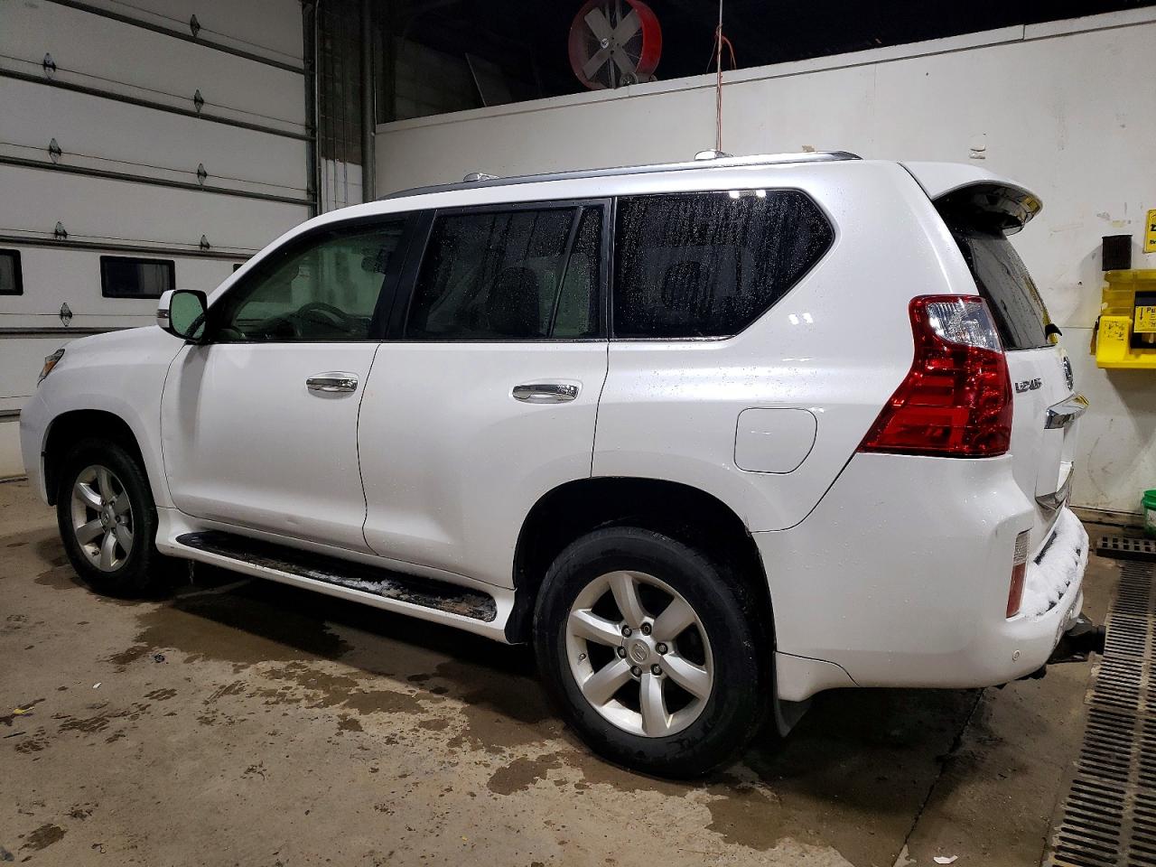 2010 LEXUS GX 460 photo 2