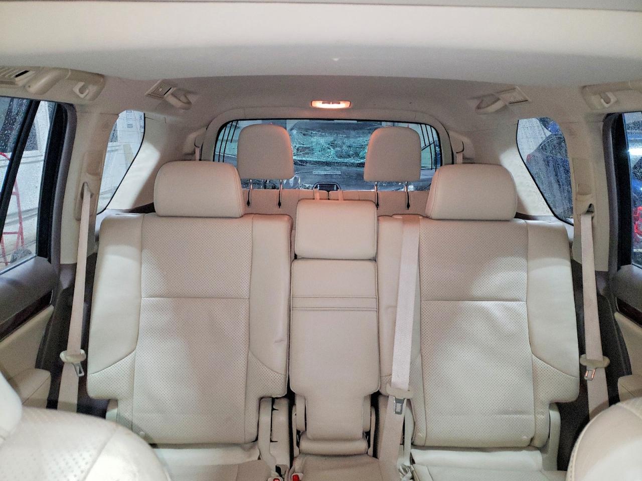 2010 LEXUS GX 460 photo 10