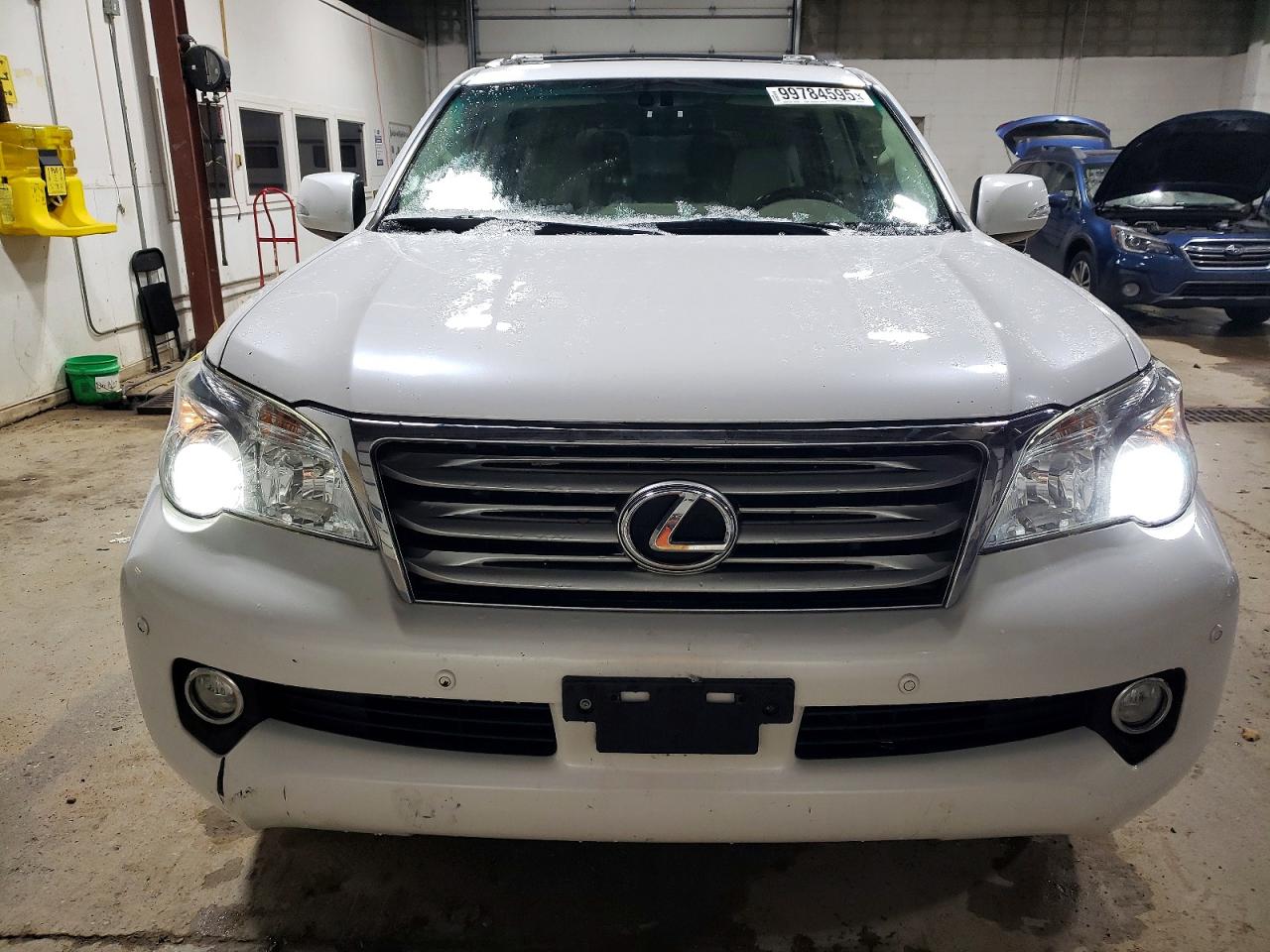 2010 LEXUS GX 460 photo 5