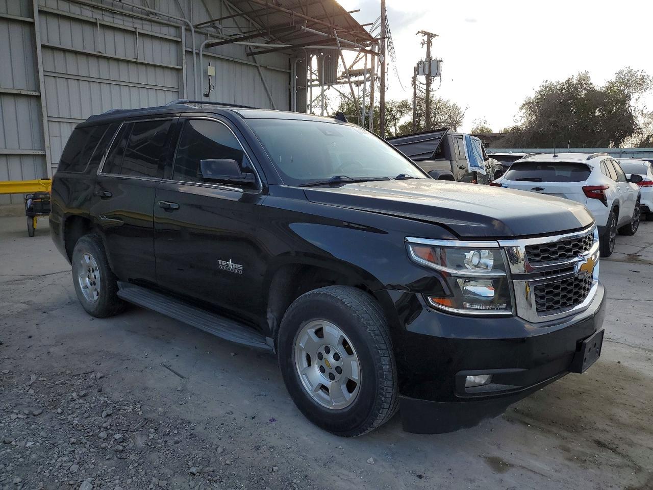 2016 CHEVROLET TAHOE C1500 LT photo 4