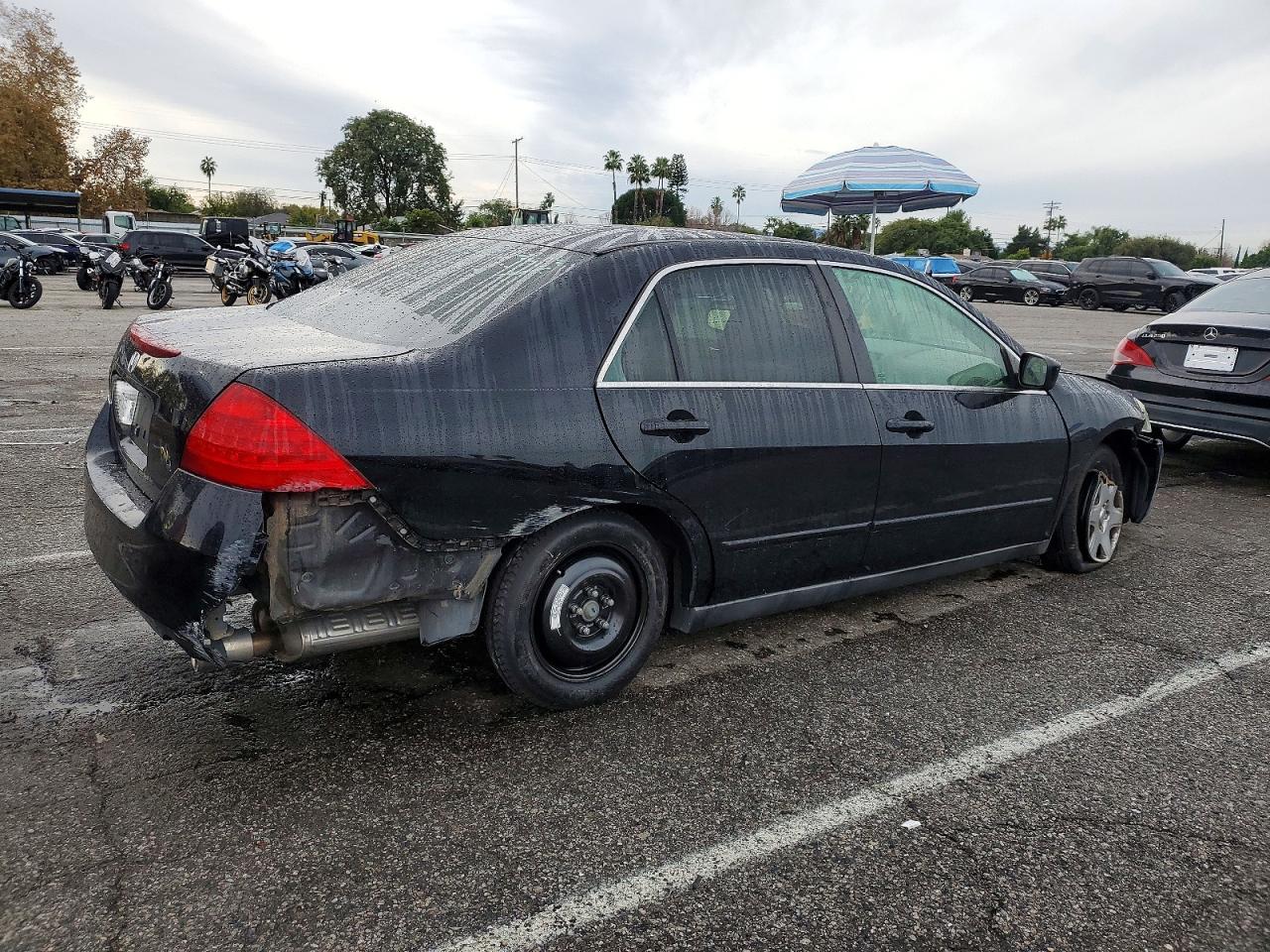 2006 HONDA ACCORD LX photo 3