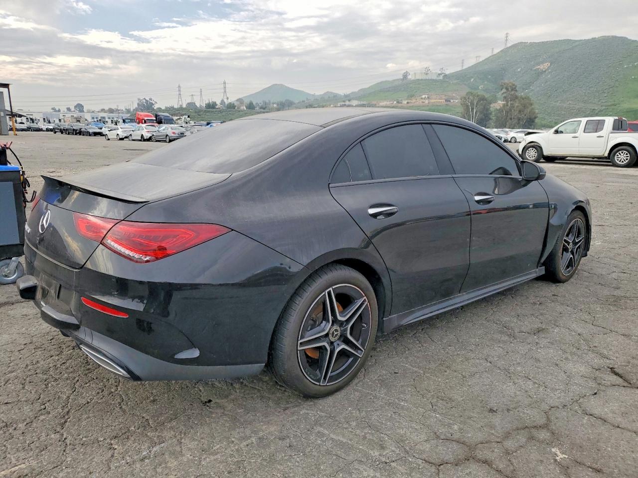2023 MERCEDES-BENZ CLA 250 photo 3