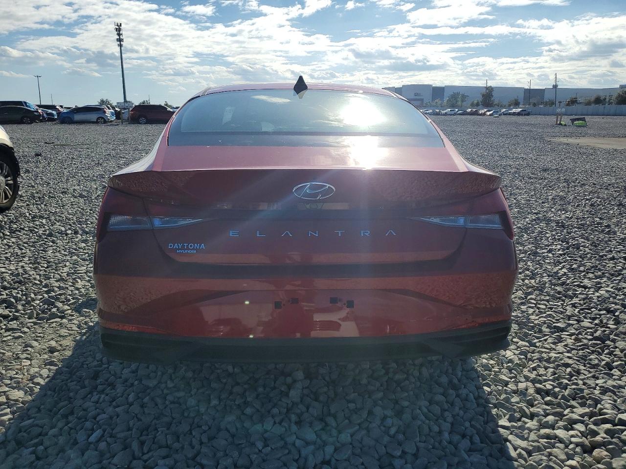 2023 HYUNDAI ELANTRA SEL photo 6