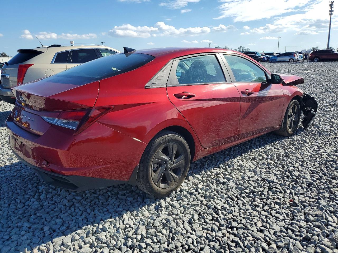 2023 HYUNDAI ELANTRA SEL photo 3