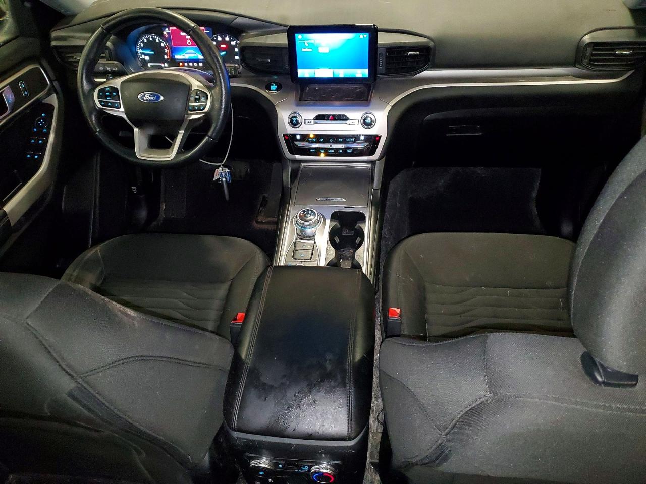 2021 FORD EXPLORER XLT photo 8