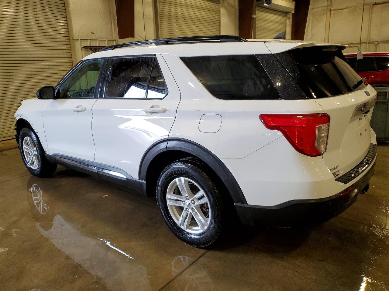2021 FORD EXPLORER XLT photo 2