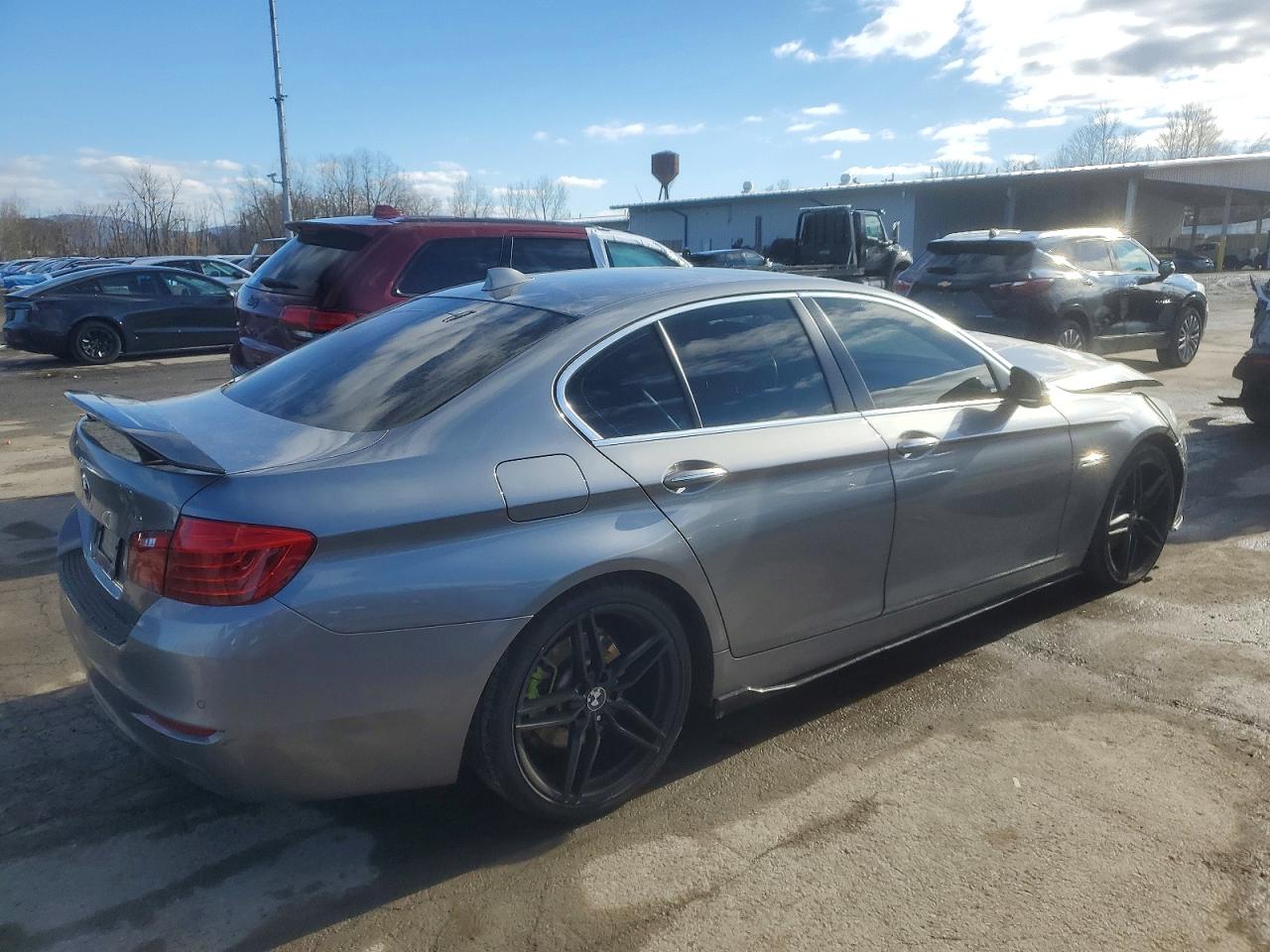 2015 BMW 528 XI photo 3