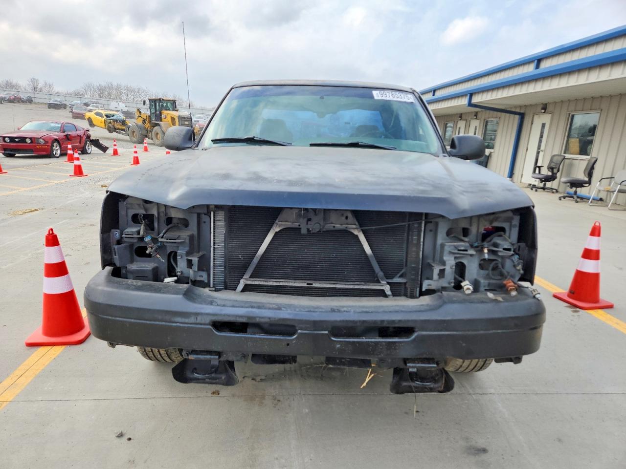 2005 CHEVROLET SILVERADO C1500 photo 5