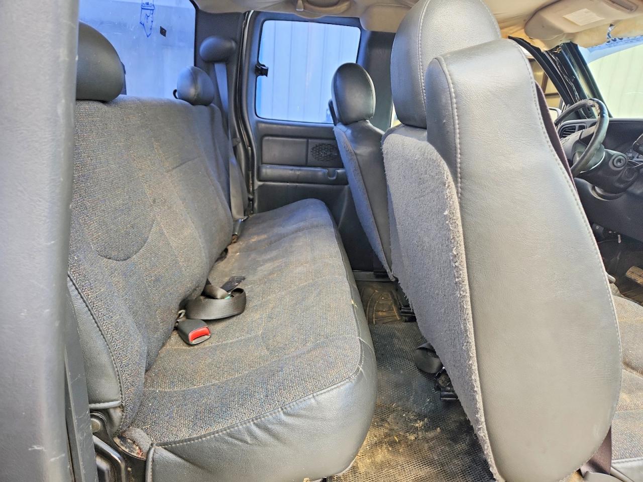 2005 CHEVROLET SILVERADO C1500 photo 10