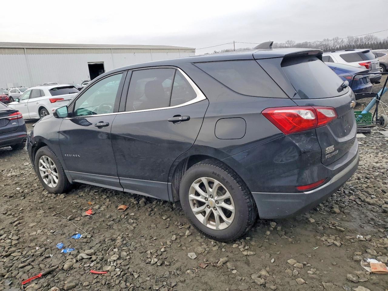 2018 CHEVROLET EQUINOX LT photo 2