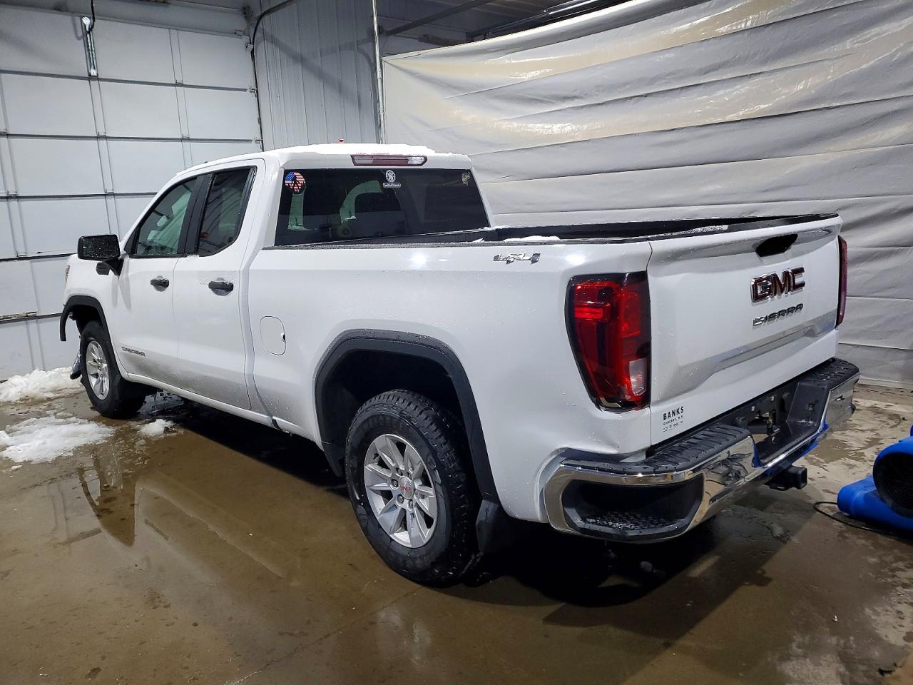 2020 GMC SIERRA K1500 photo 2