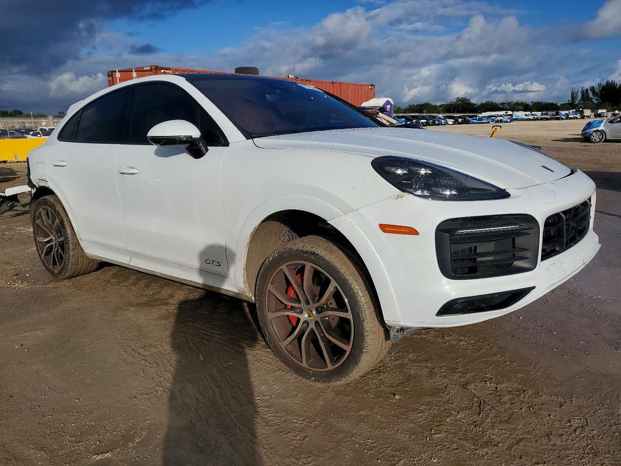2023 PORSCHE CAYENNE GTS COUPE photo 4