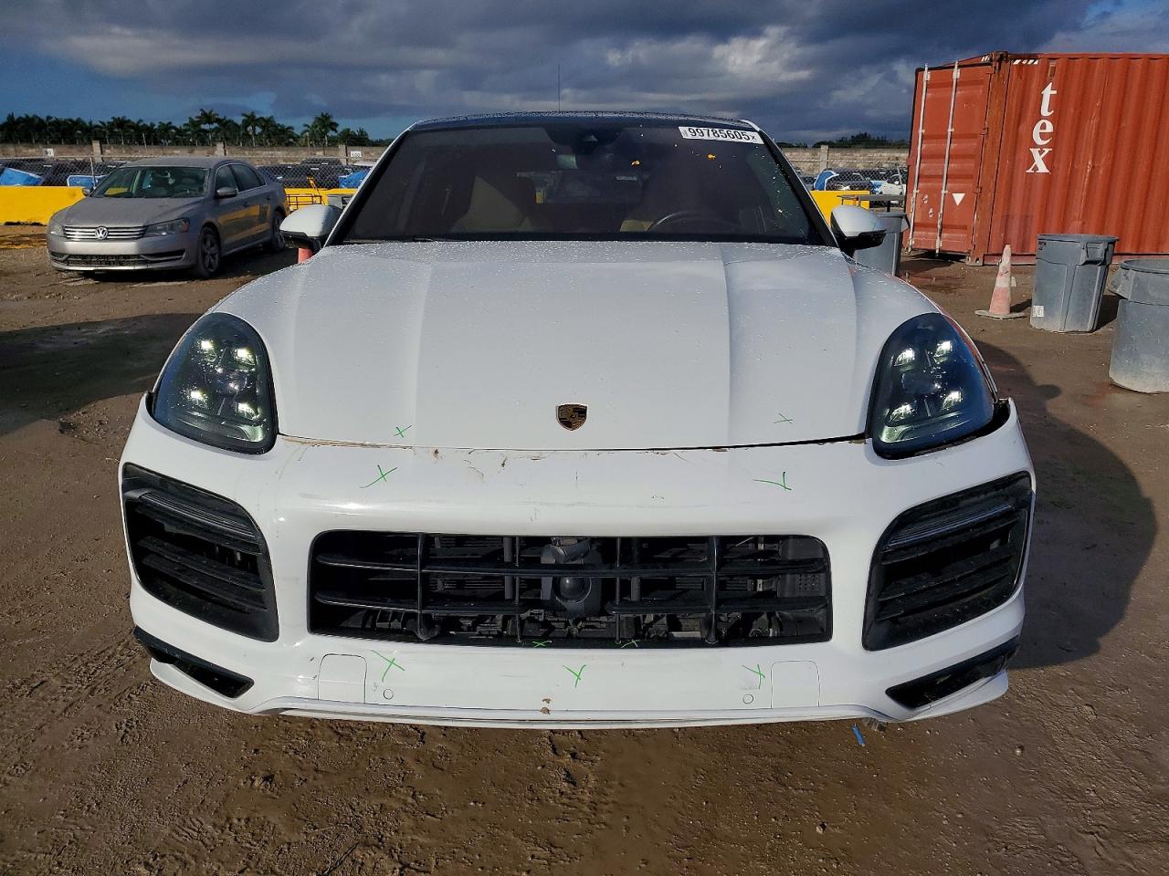 2023 PORSCHE CAYENNE GTS COUPE photo 5