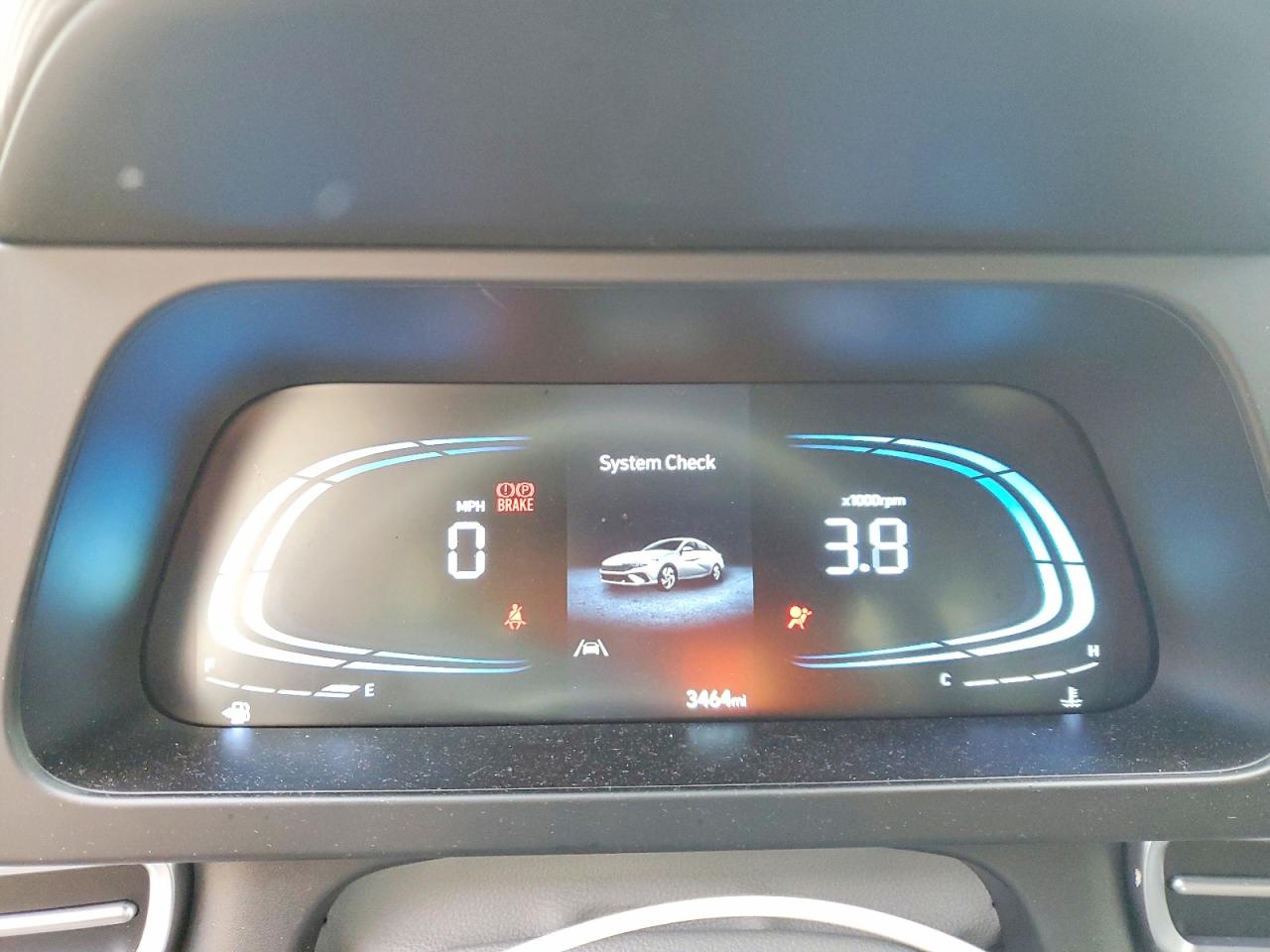 2025 HYUNDAI ELANTRA SEL SPORT photo 9