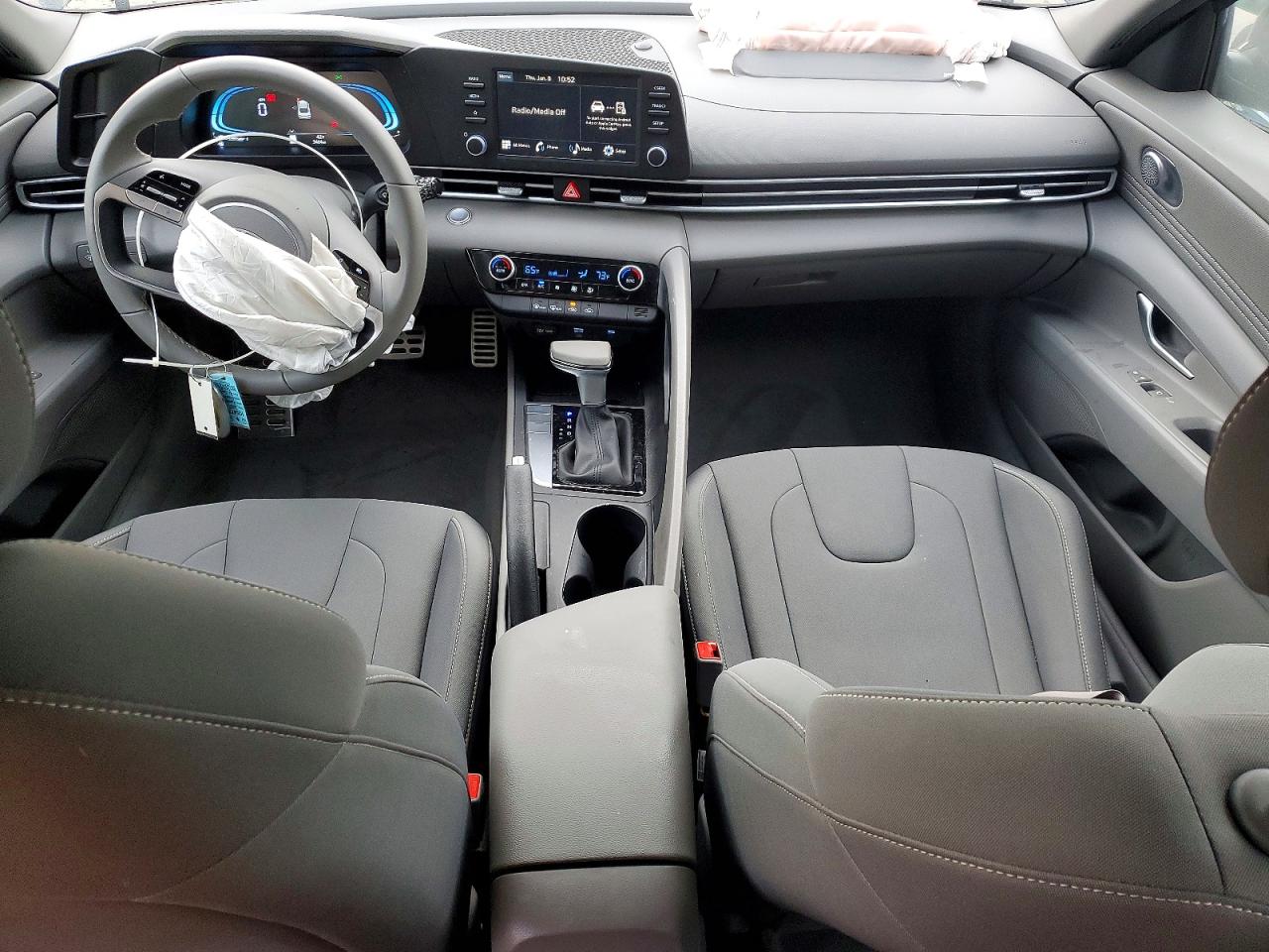 2025 HYUNDAI ELANTRA SEL SPORT photo 8