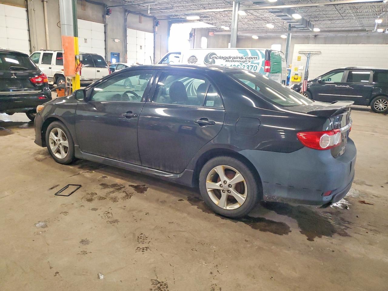 2011 TOYOTA COROLLA BASE photo 2