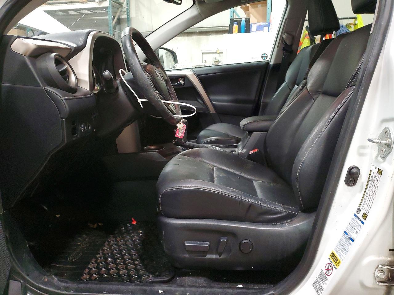 2015 TOYOTA RAV4 LIMITED photo 7