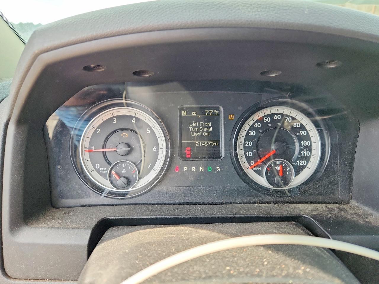 2015 RAM 1500 ST photo 9