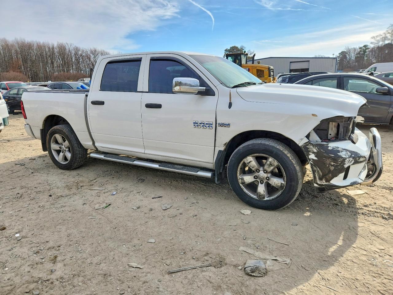 2015 RAM 1500 ST photo 4