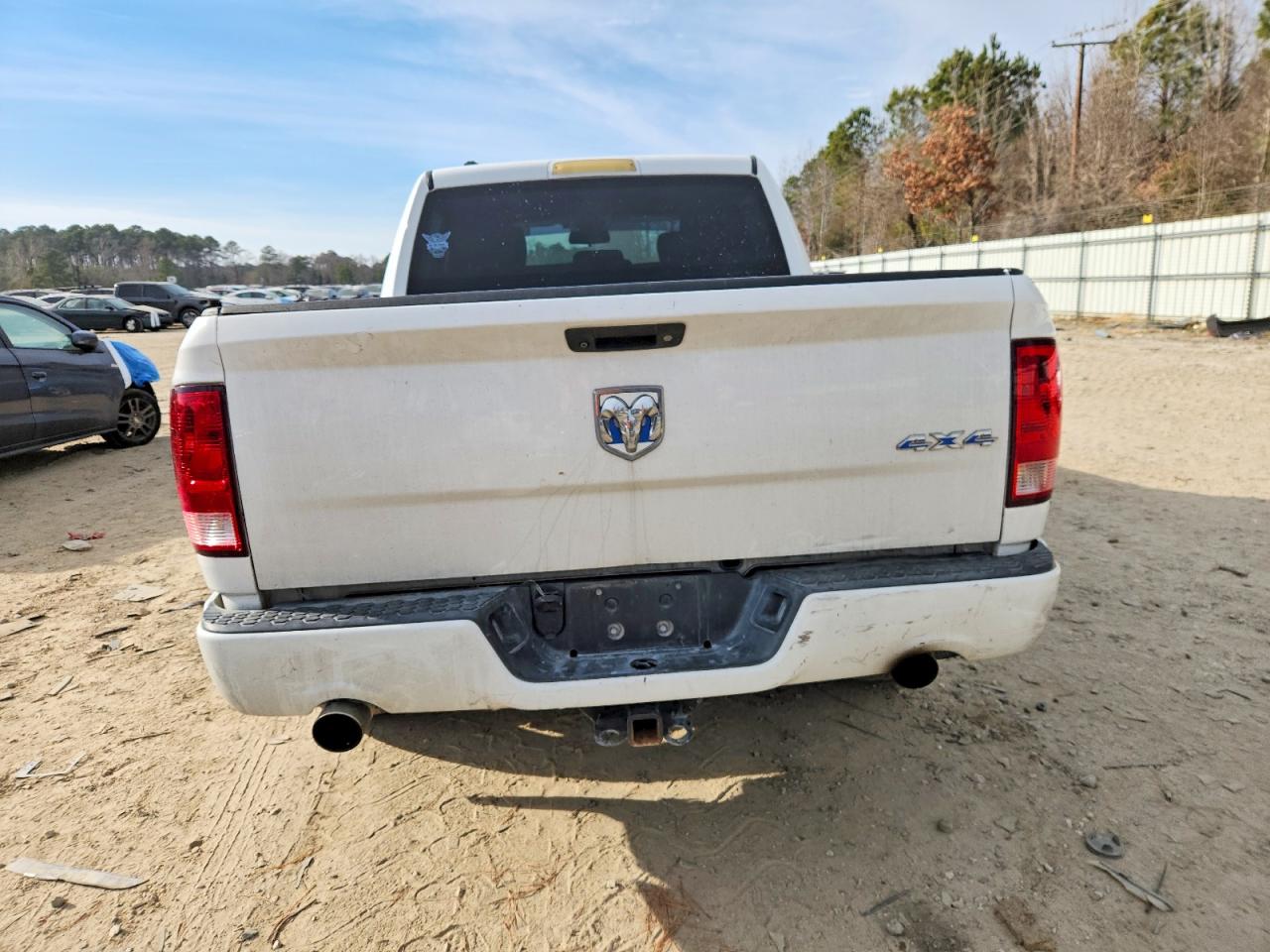 2015 RAM 1500 ST photo 6