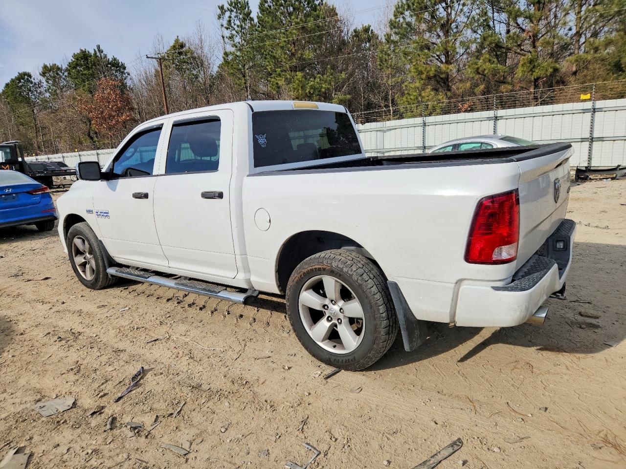 2015 RAM 1500 ST photo 2