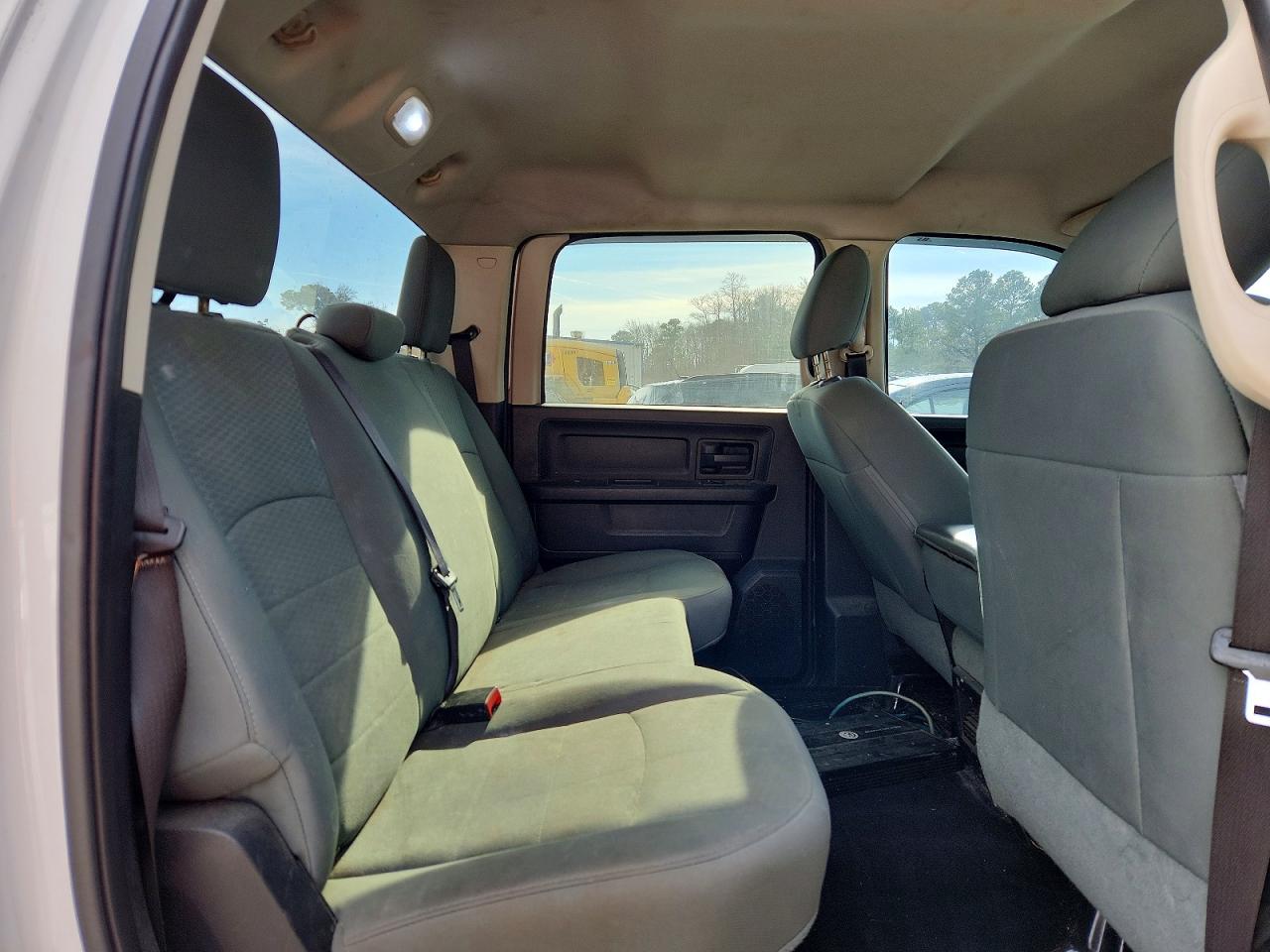 2015 RAM 1500 ST photo 10
