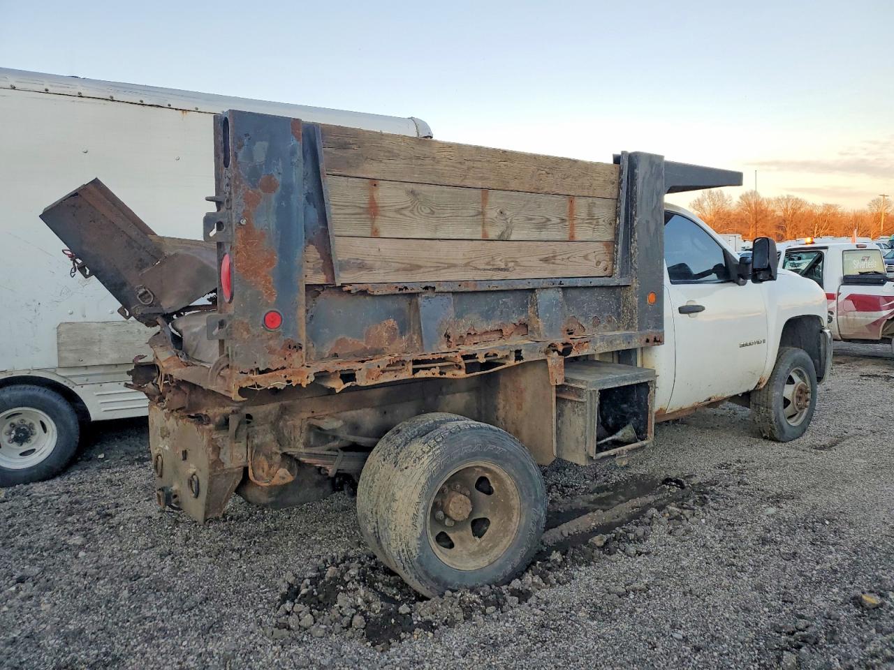 2009 CHEVROLET SILVERADO K3500 photo 3