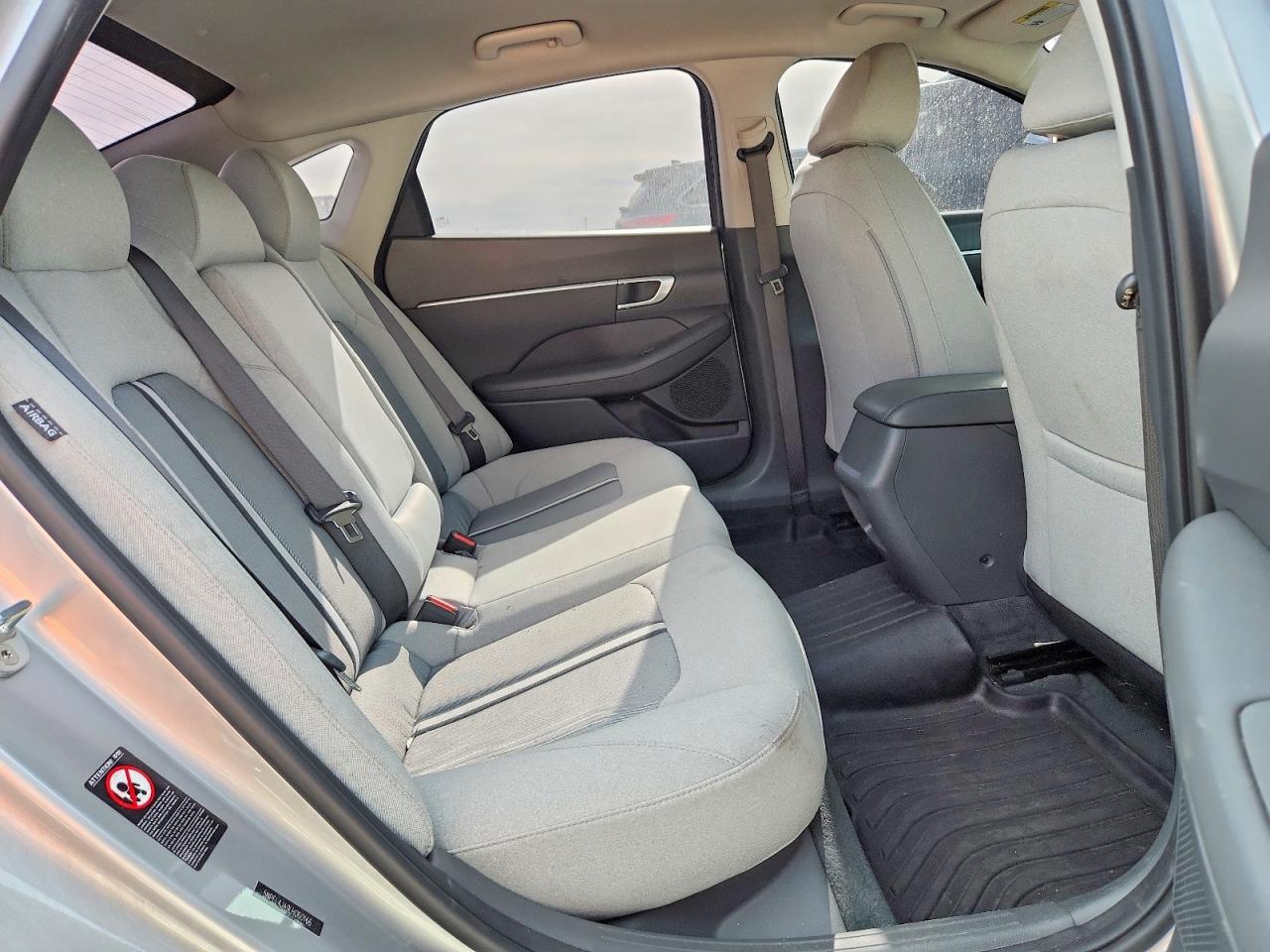 2020 HYUNDAI SONATA SEL photo 10