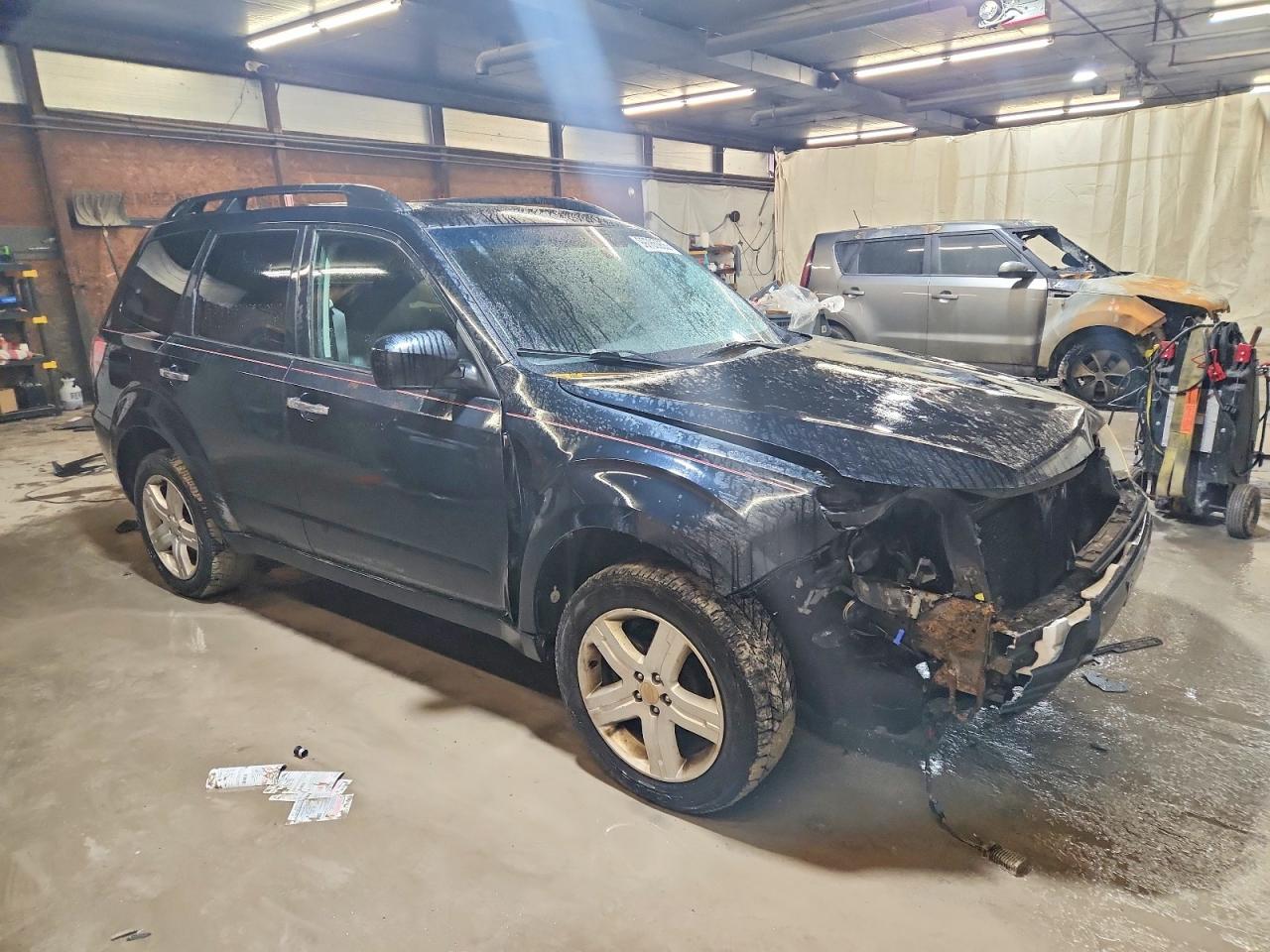 2010 SUBARU FORESTER photo 4