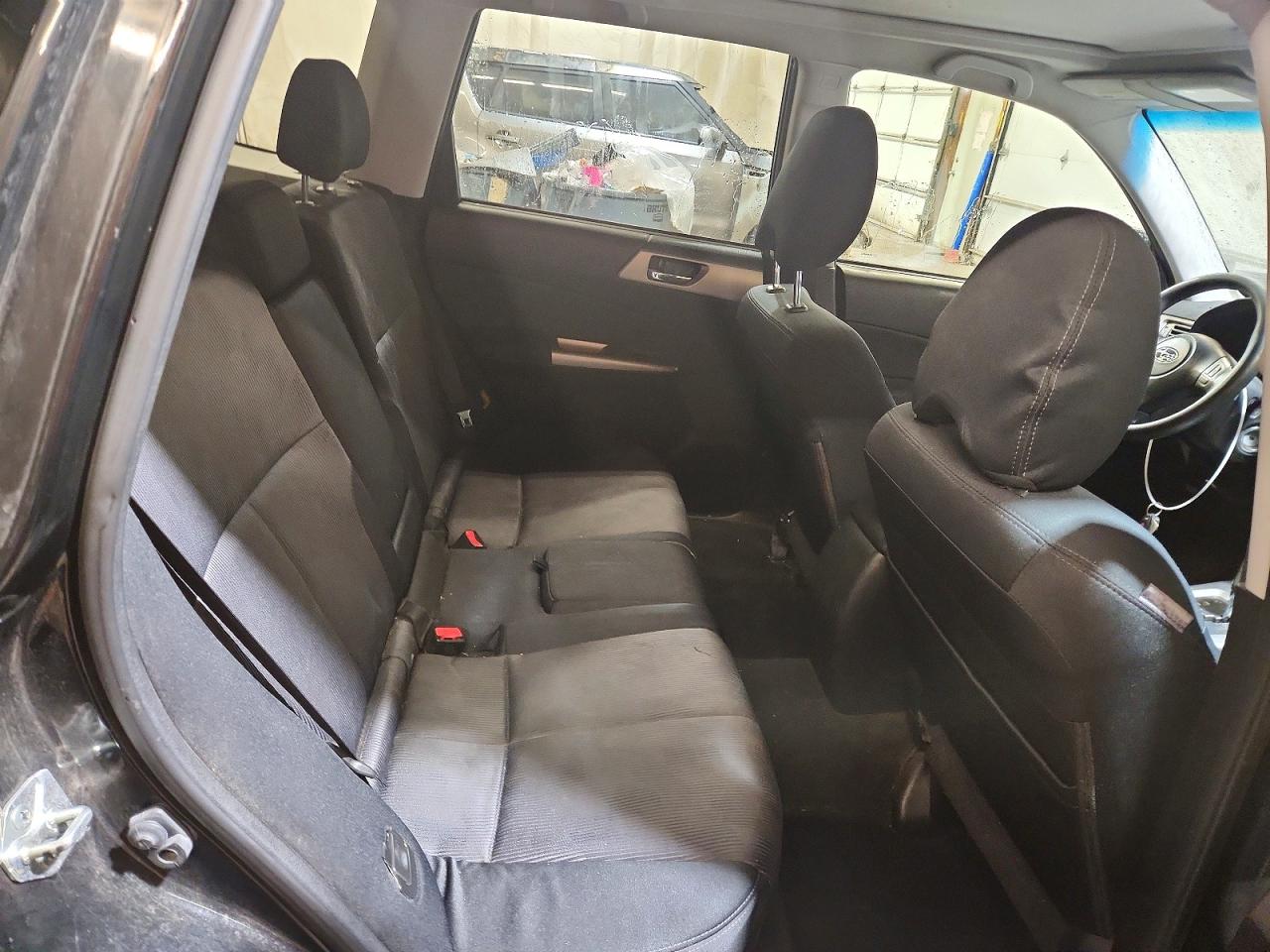 2010 SUBARU FORESTER photo 11