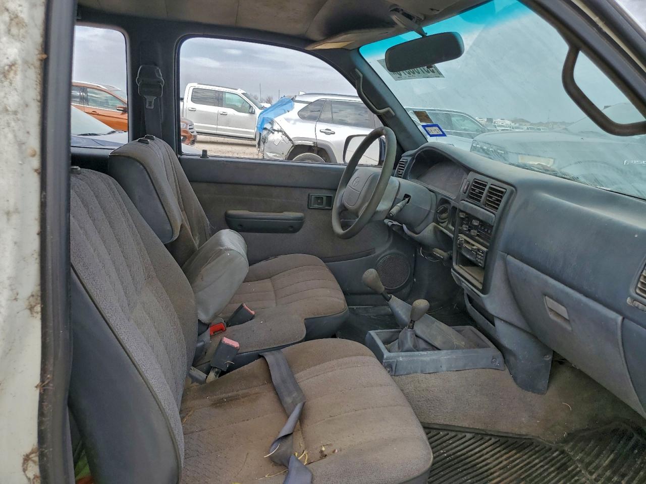 1996 TOYOTA TACOMA XTRACAB photo 10
