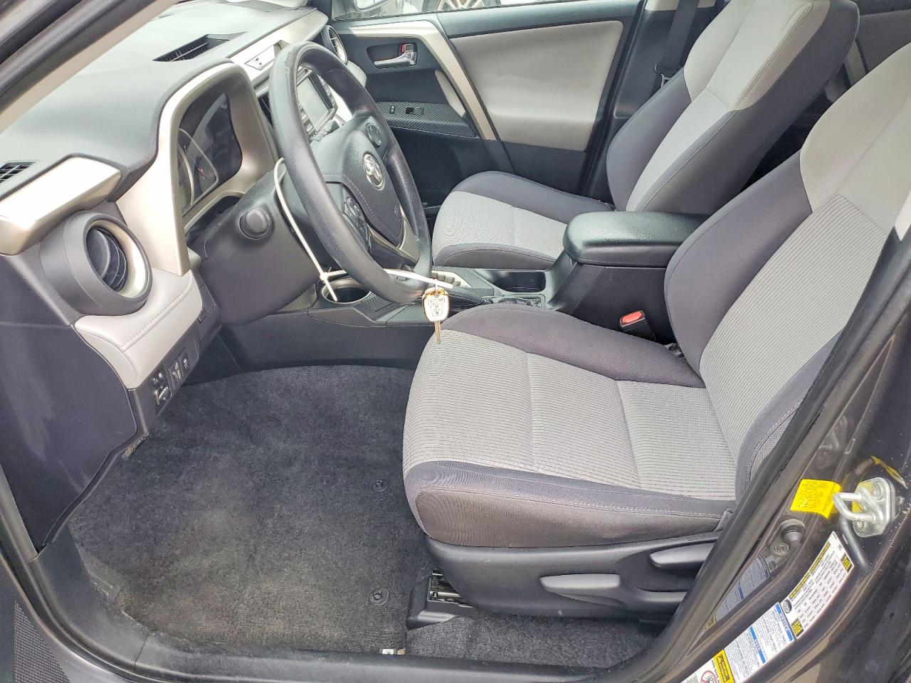 2014 TOYOTA RAV4 XLE photo 7