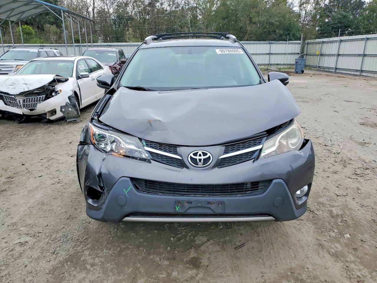 2014 TOYOTA RAV4 XLE photo 5