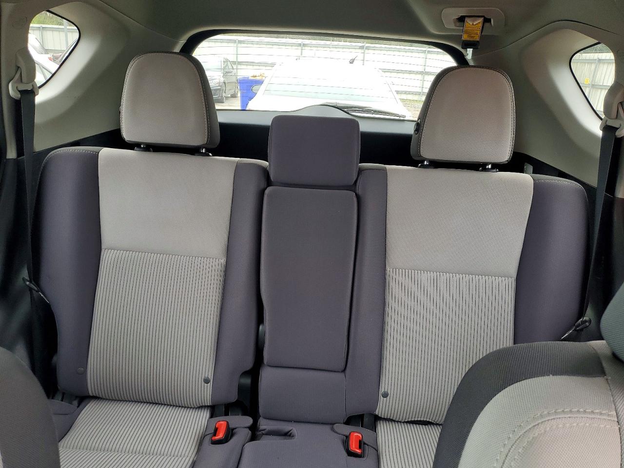 2014 TOYOTA RAV4 XLE photo 10