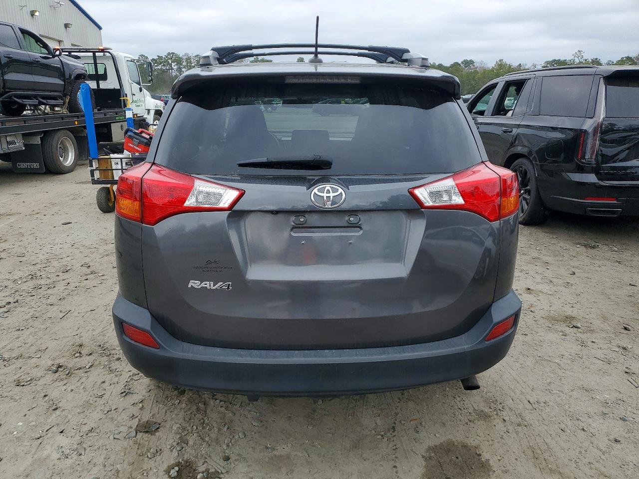 2014 TOYOTA RAV4 XLE photo 6