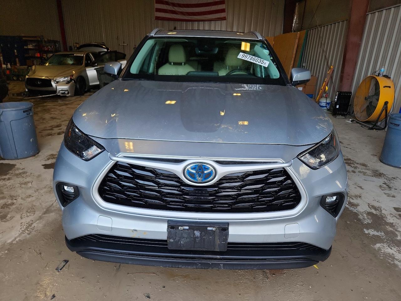 2023 TOYOTA HIGHLANDER HYBRID XLE photo 5