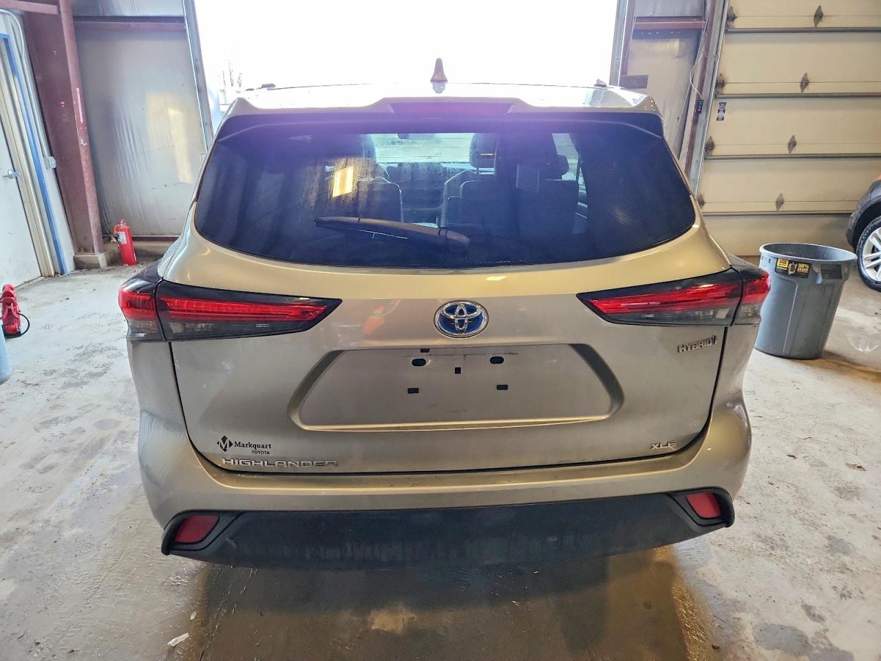 2023 TOYOTA HIGHLANDER HYBRID XLE photo 6
