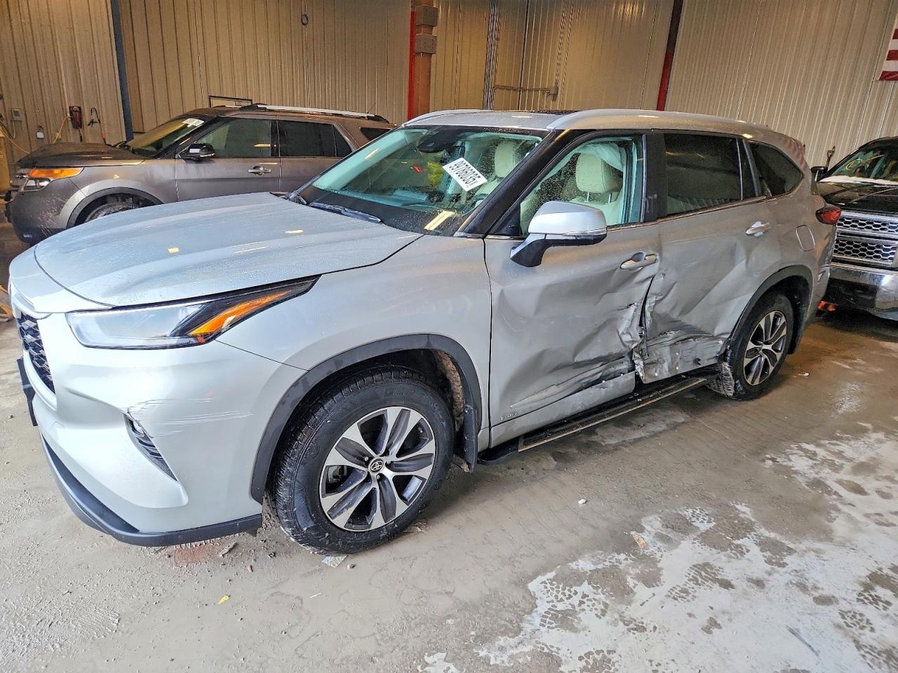 2023 TOYOTA HIGHLANDER