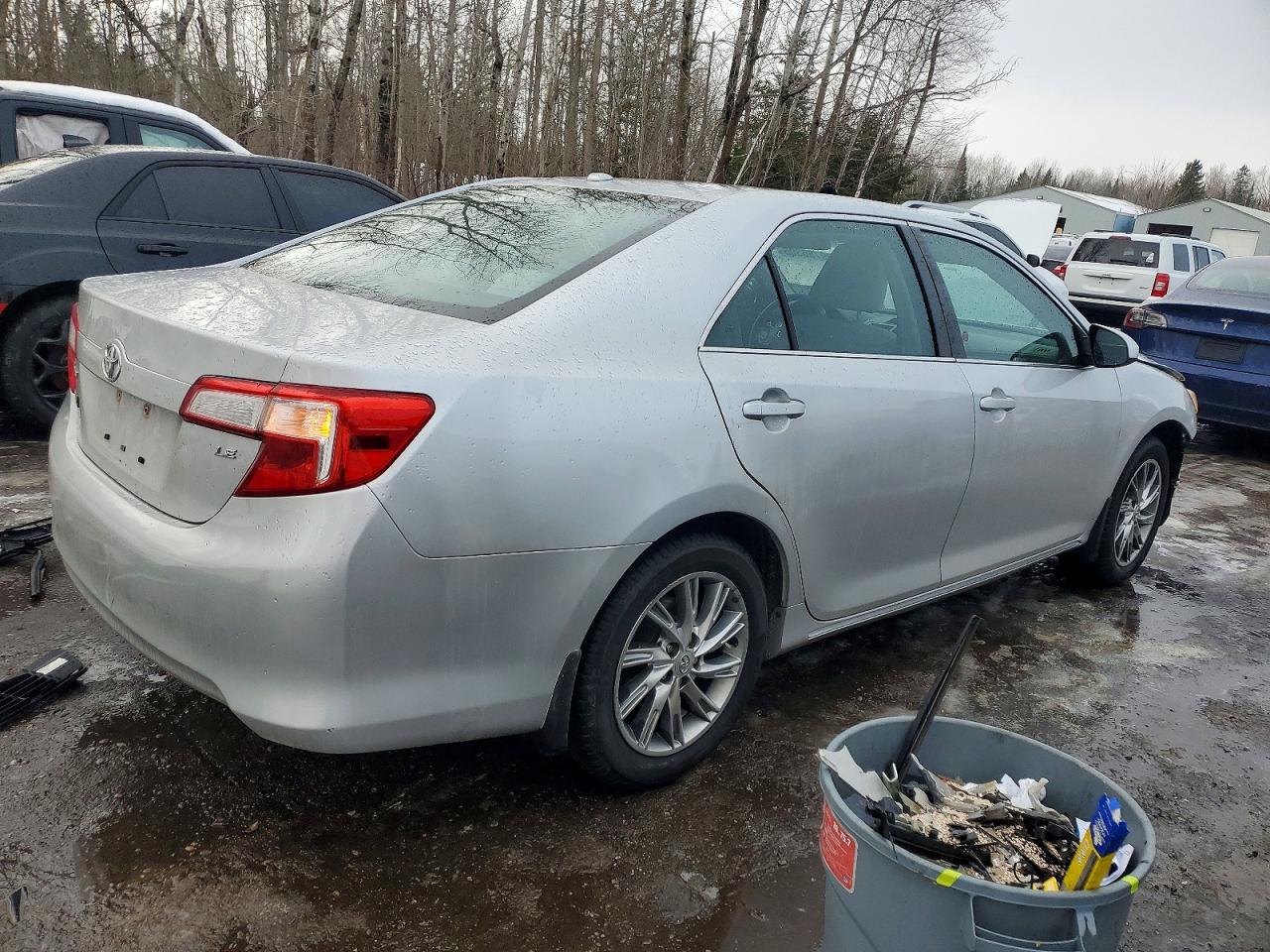 2012 TOYOTA CAMRY BASE photo 3